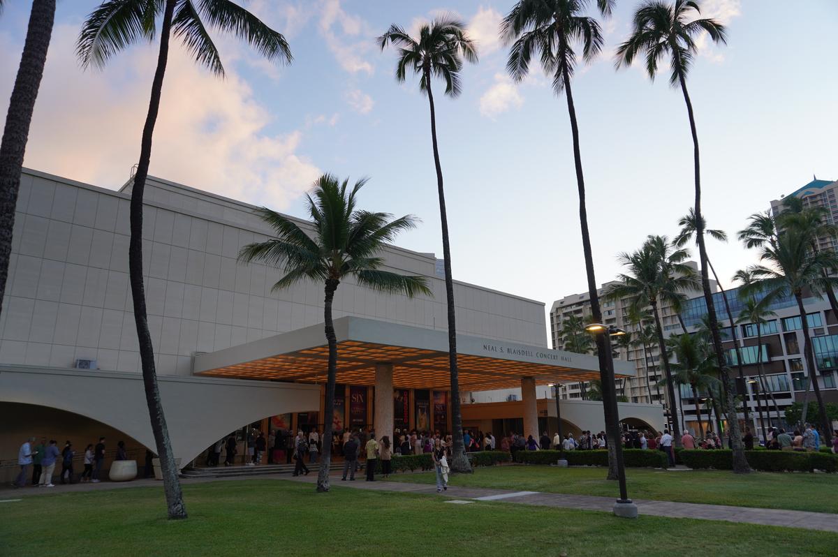 First Generation Chinese Theatergoer Loves Shen Yun