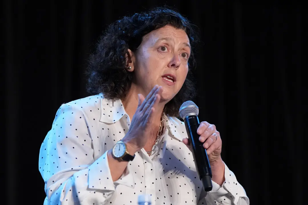 Teal MP Pushes Bill to Compel Lobbyists to Reveal Who They’re Meeting With