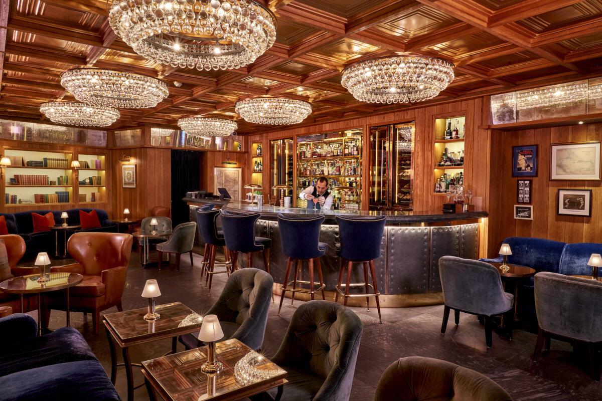 The K Bar at the Kensington Hotel is the perfect spot for a refreshing cocktail after a day on London's Museum Row. (Milo Brown/The Doyle Collection/TNS)
