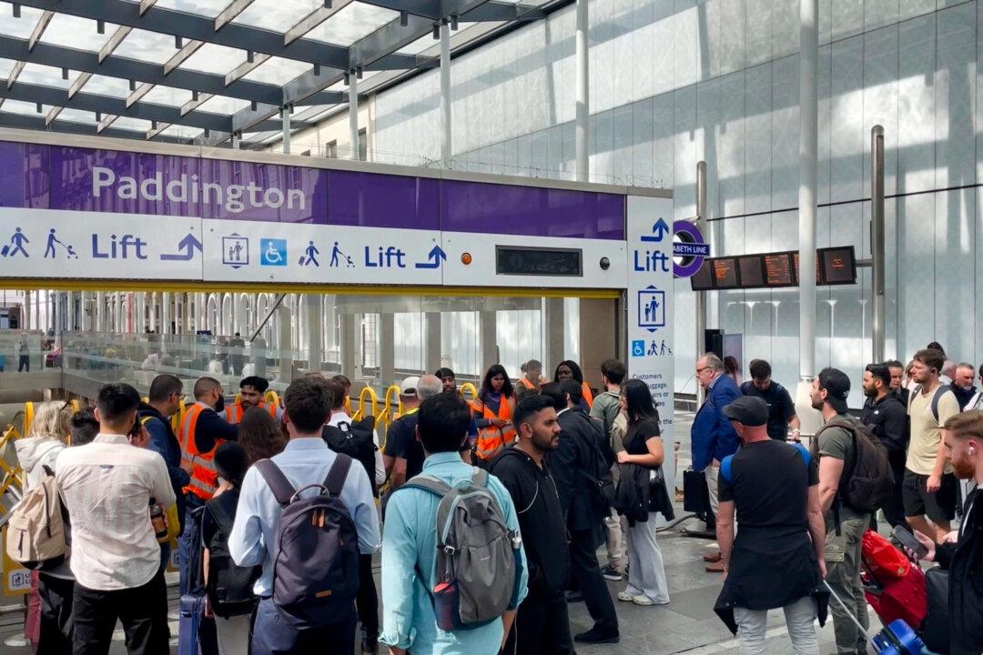 Power Outage Disrupts London’s Subway Network During Afternoon Rush