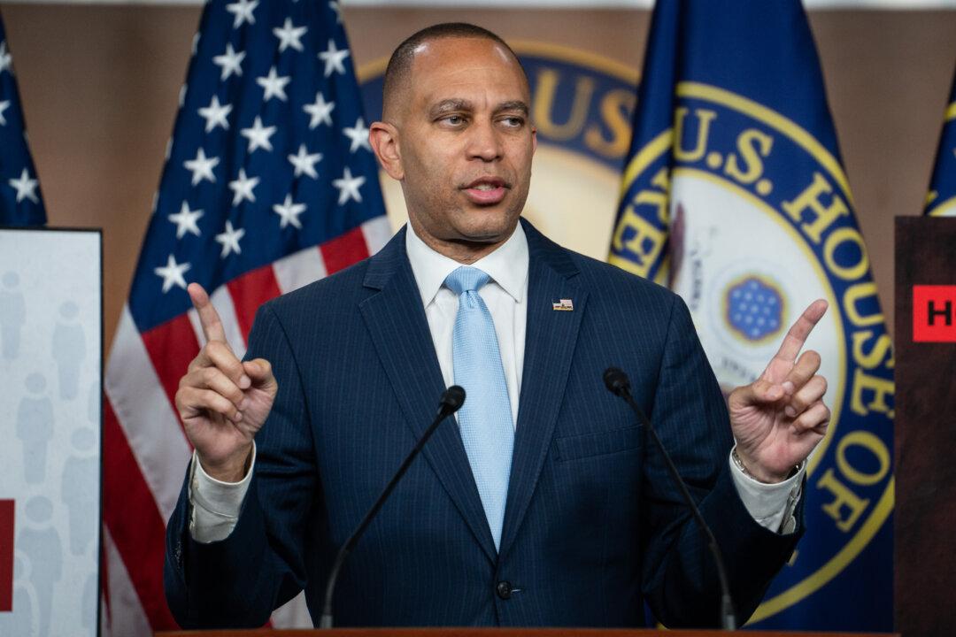 Trump Needs Congressional Approval for Iran Strikes, Jeffries Says