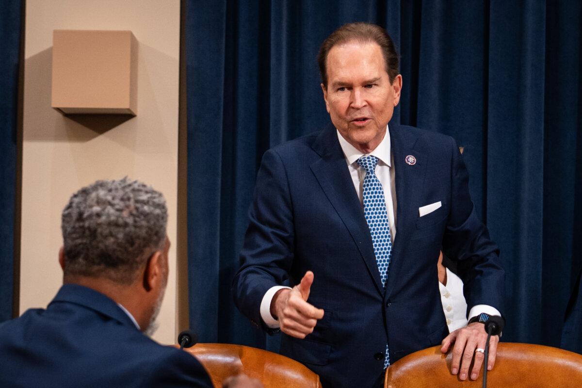 Rep. Vern Buchanan (R-Fla.) arrives for a hearing on Capitol Hill in Washington on May 13, 2025. (Madalina Vasiliu/The Epoch Times)