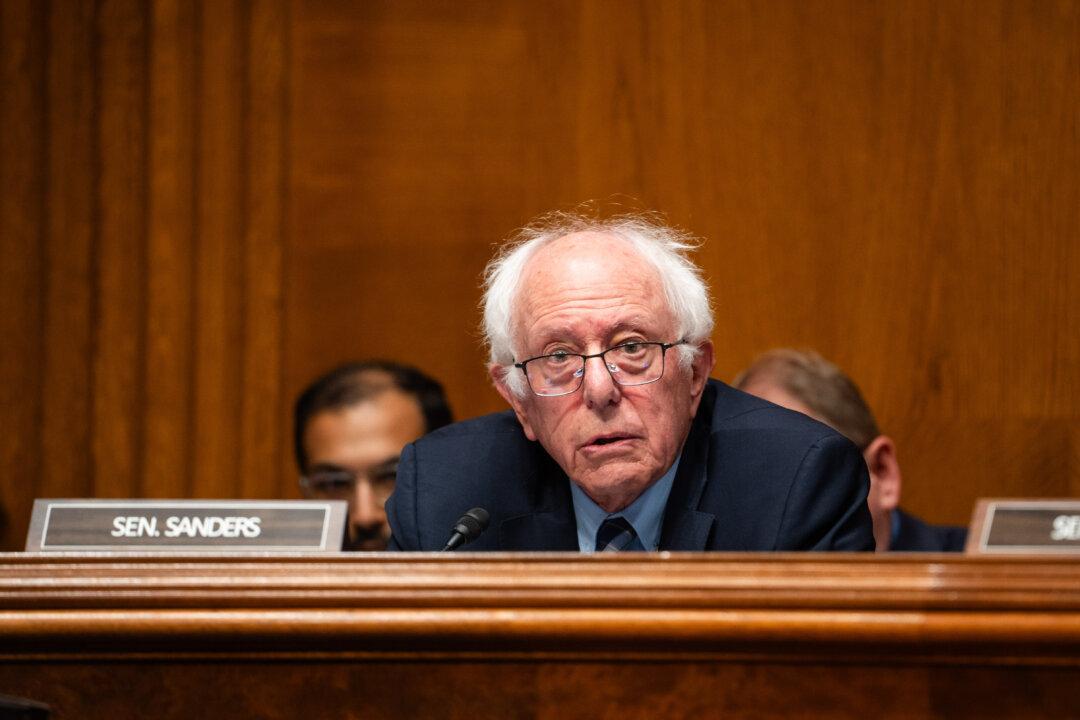 Sen. Sanders Backs Trump Admin Plan for Stake in Intel