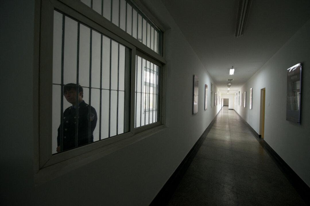 Advocacy Group Urges China to Lift Exit Bans on 7-Year-Old and His Mother
