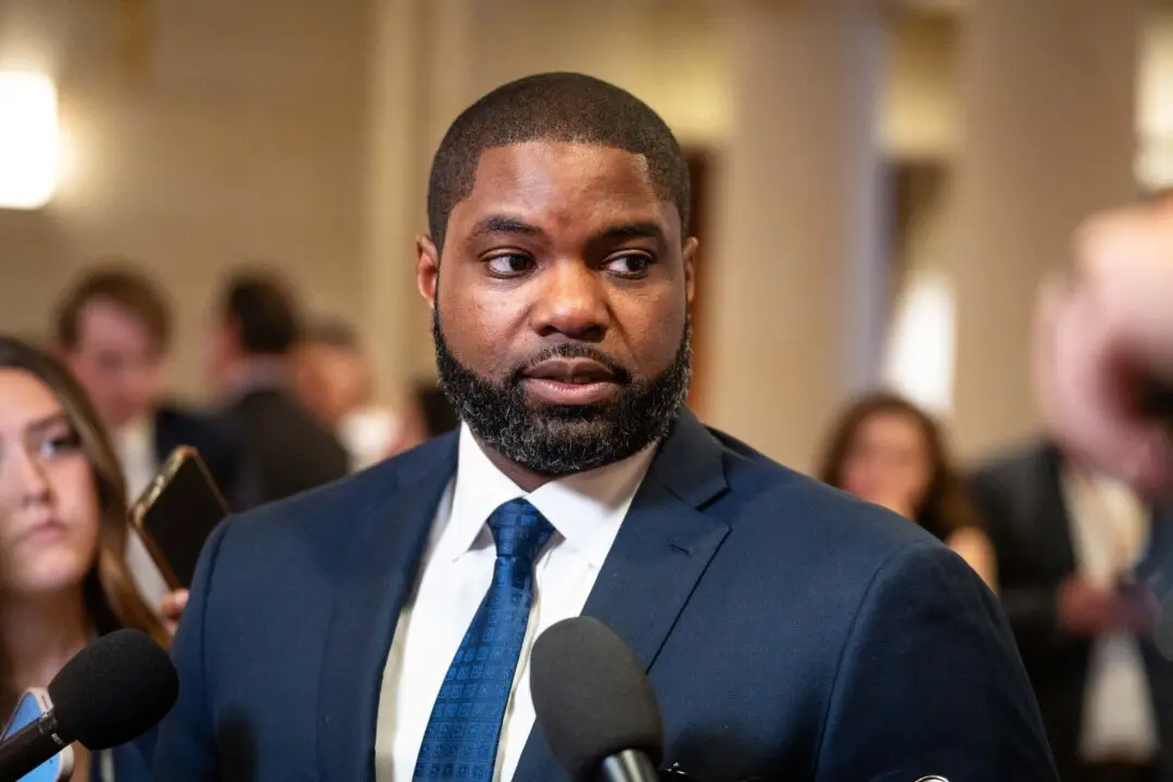 Byron Donalds to Face Former Republican in Florida’s Gubernatorial Election