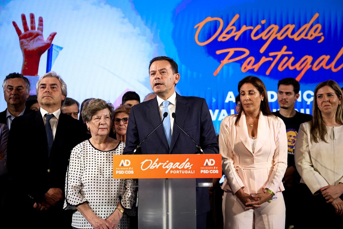 Portugal’s Ruling Party Wins Election, but Falls Short of Majority