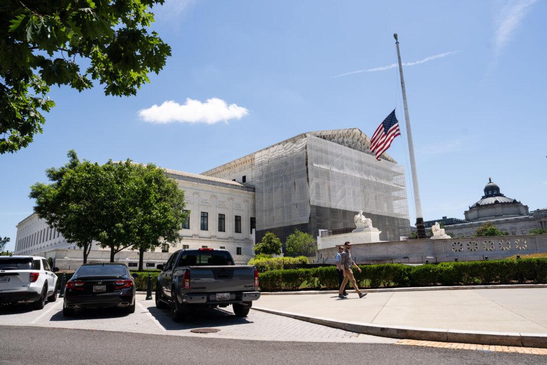 Supreme Court to Hear Case About Police Entering Homes in Emergencies