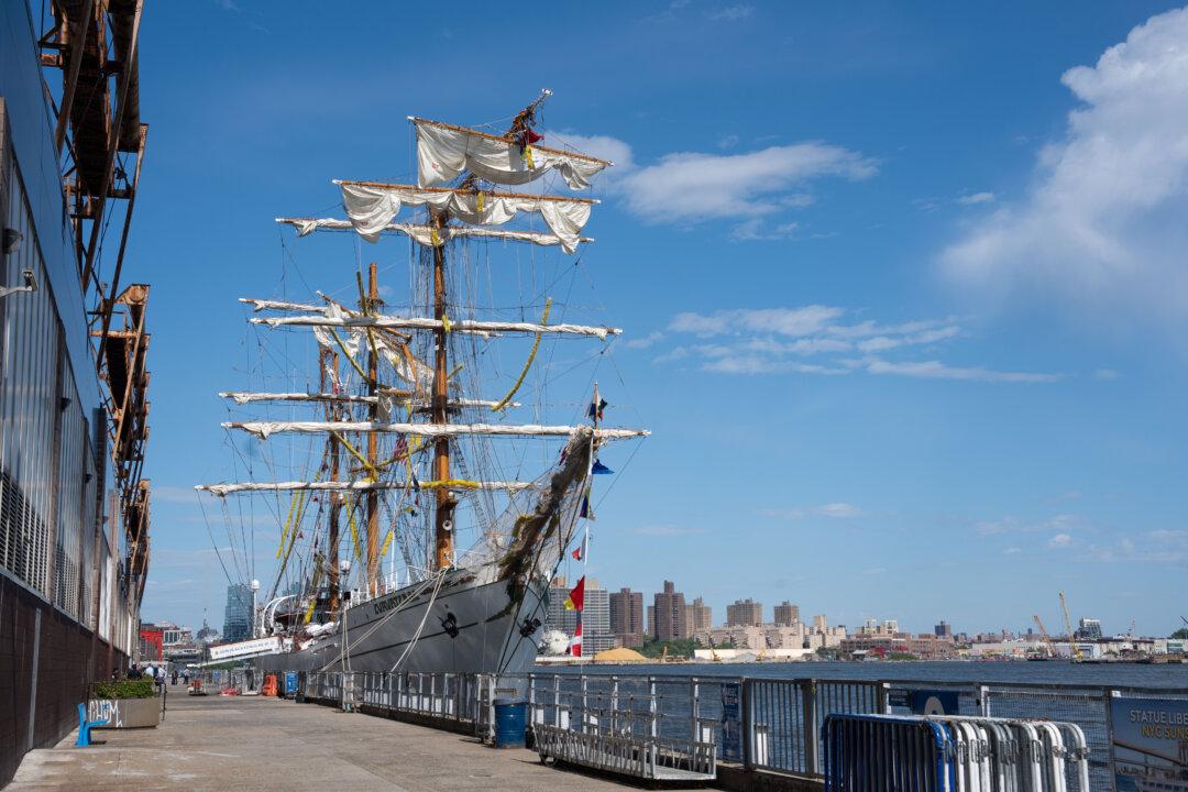 Mexican Ship Increased Speed Before Brooklyn Bridge Strike: Transport Safety Board
