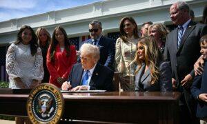 SCOTUS Allows Trump to End TPS for Venezuelans; Trump Announces Start of Russia-Ukraine Cease-Fire Talks