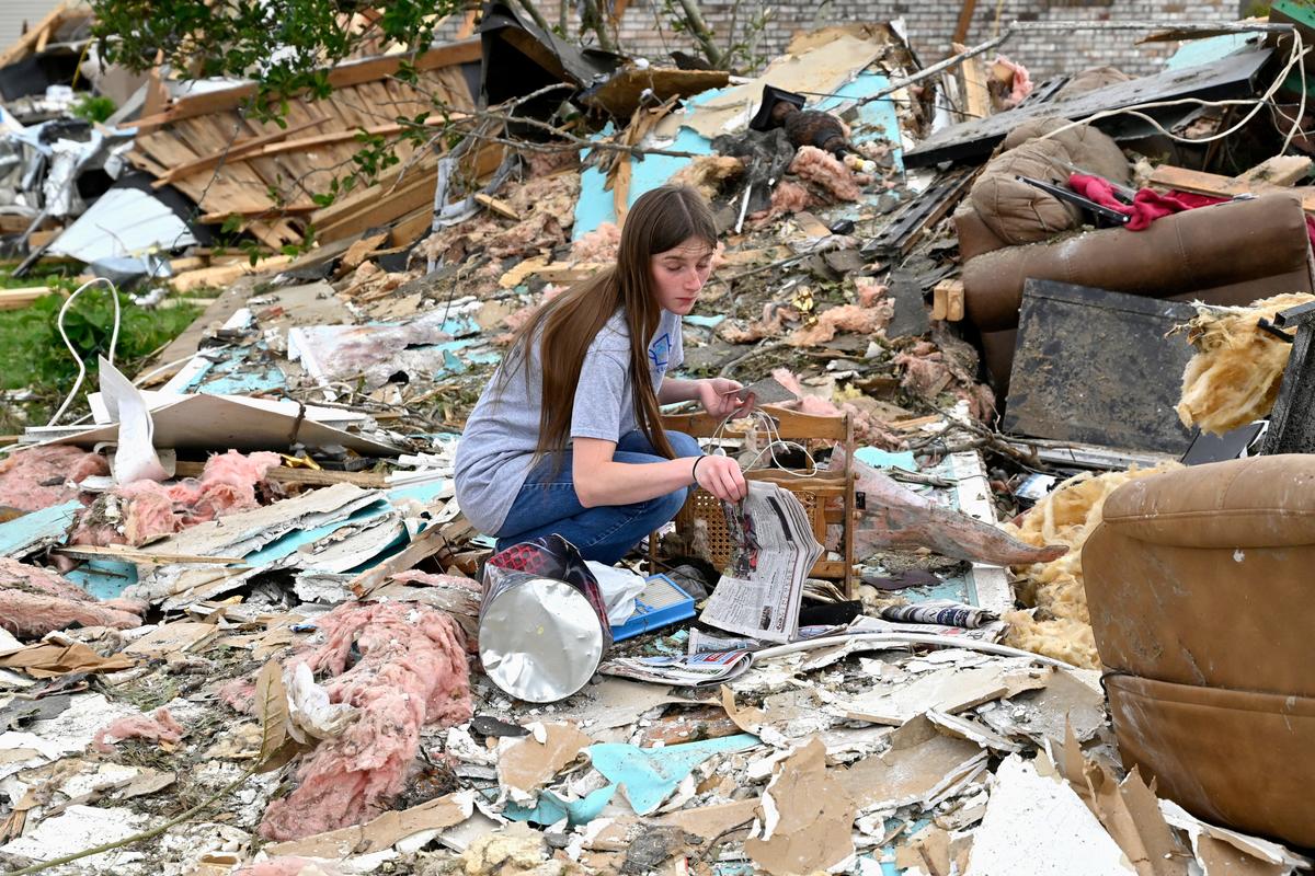 More Severe Weather Pummels Central US as Thousands Recover From Deadly Tornadoes