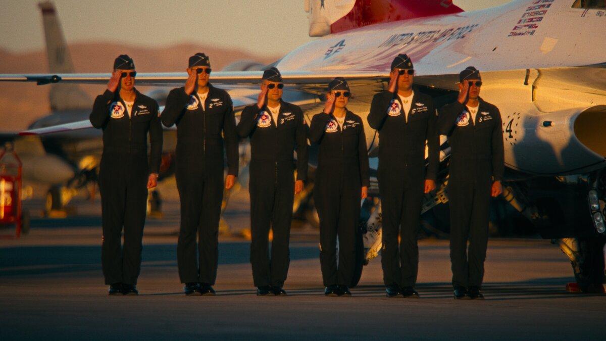 The 2025 team of pilots, in "Air Force Elite: Thunderbirds." (Netflix)