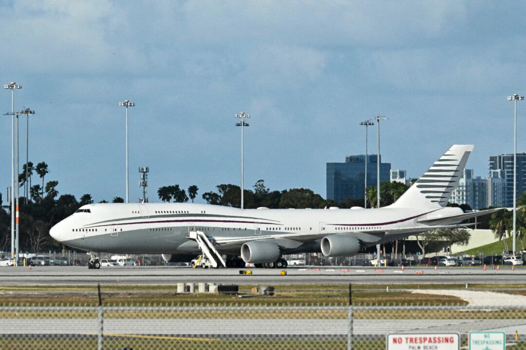 Department of Defense Accepts Airplane From Qatar to Use as Air Force One