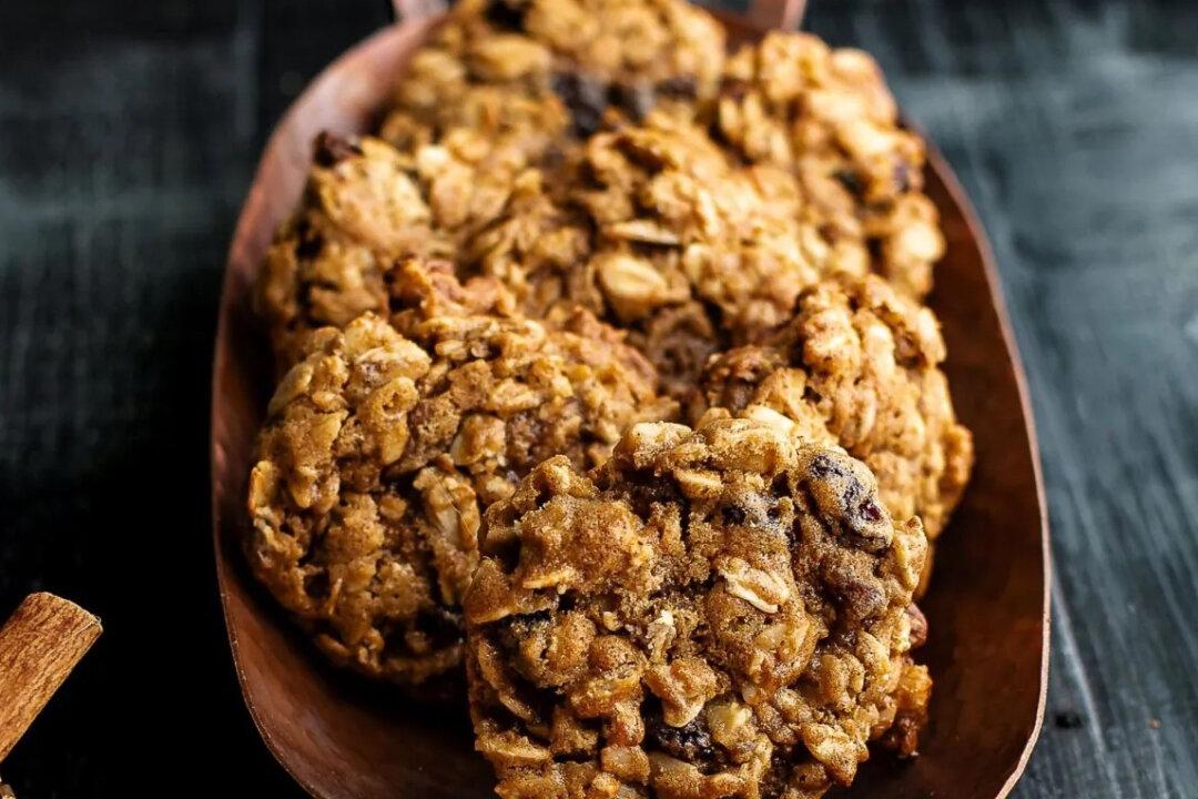 Molasses Oatmeal Cookies