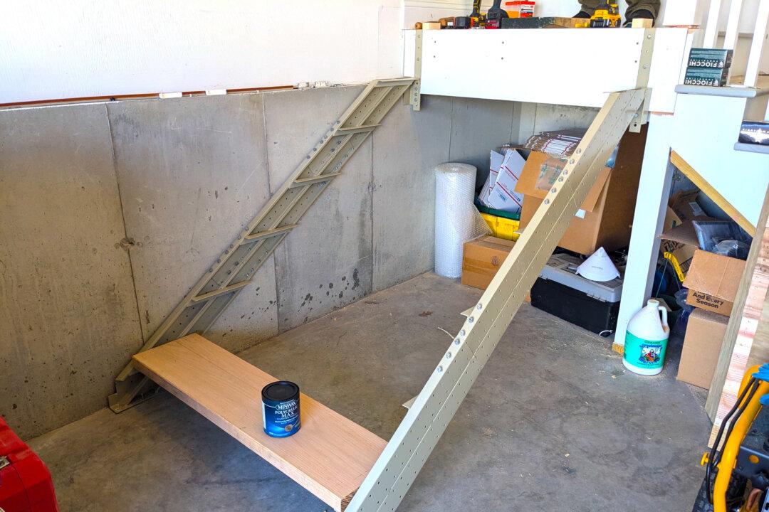 Ask the Builder: Erector Set Stairs in an Hour