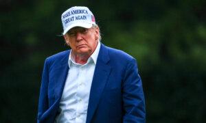 Trump Rebukes Putin Over Ukraine Attacks, Mulls Additional Sanctions