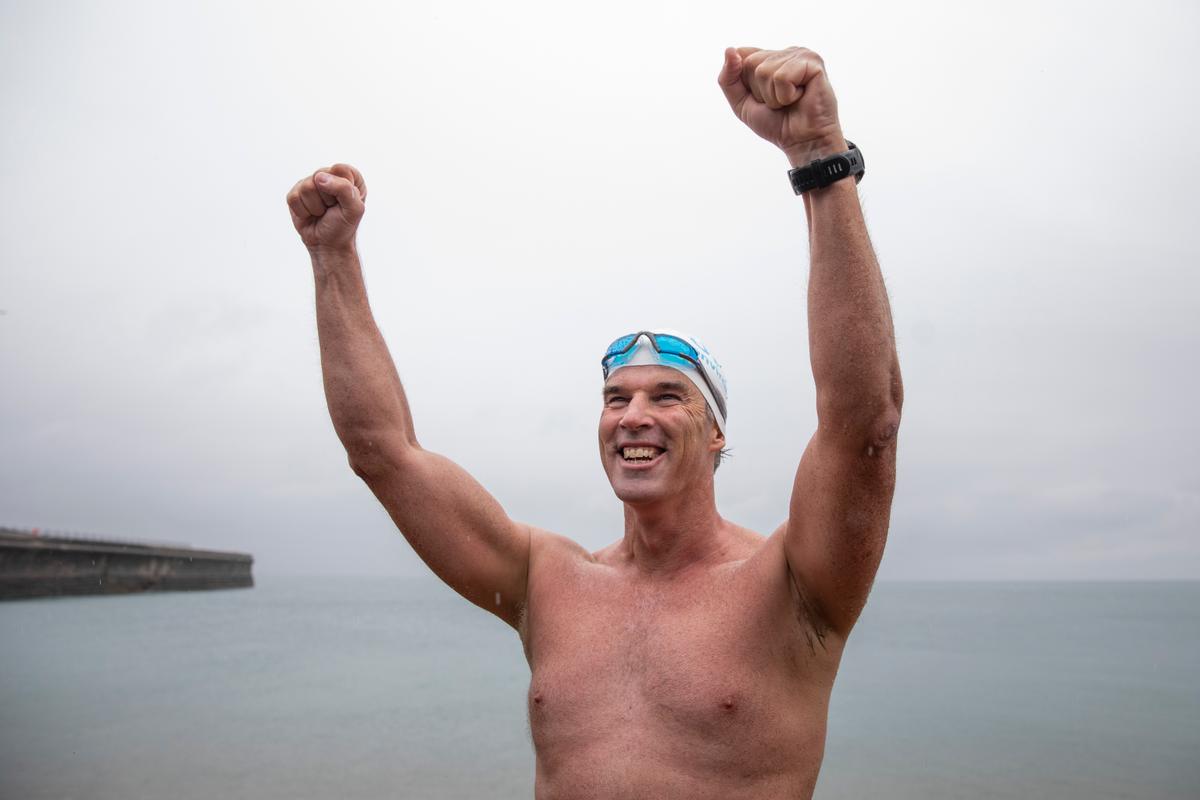 Swimmer Makes 60-Mile Trek Around Martha’s Vineyard Ahead of 50th Anniversary of ‘Jaws’