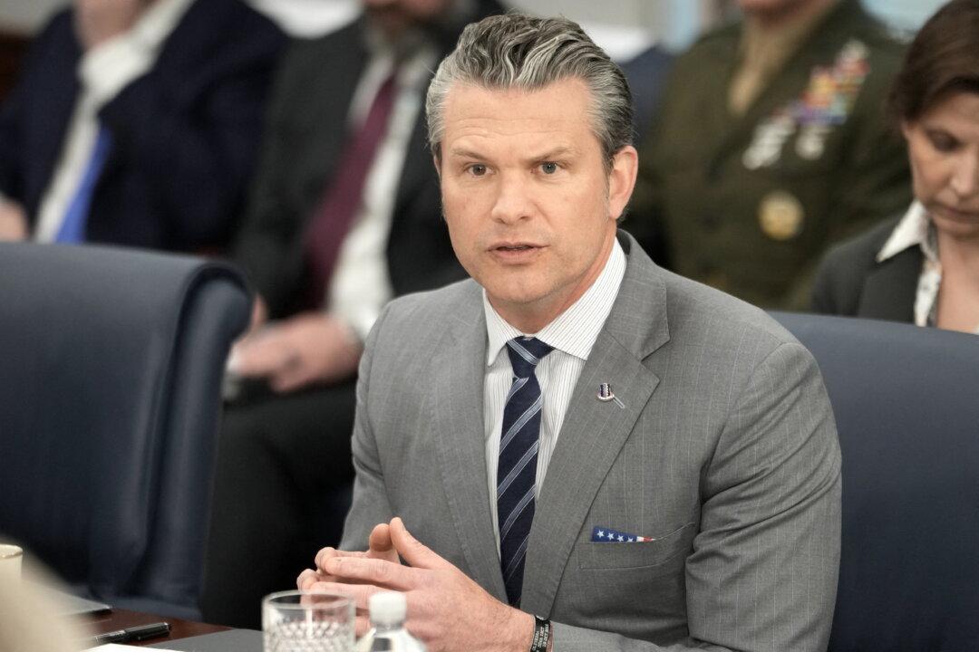 Hegseth Heads to Singapore to Underscore US Commitment to Indo-Pacific