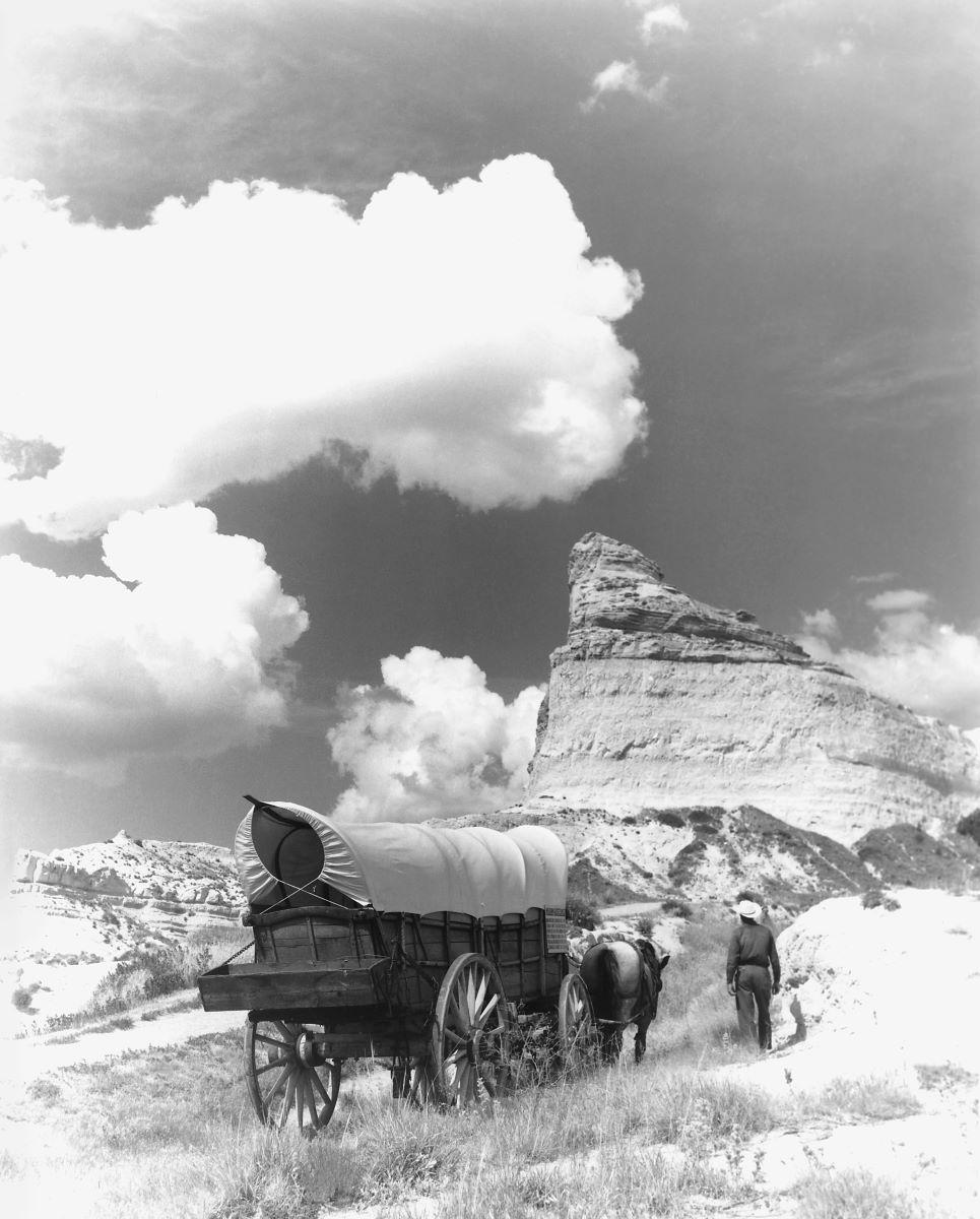 Oregon Trail reenactment at Scotts Bluff, Neb. (Public Domain)