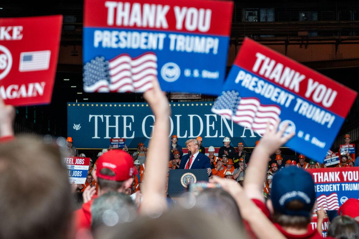President Donald Trump delivers remarks at the U.S. Steel Corporation–Irvin Works in West Mifflin, Pa., on May 30, 2025. (Madalina Vasiliu/The Epoch Times)