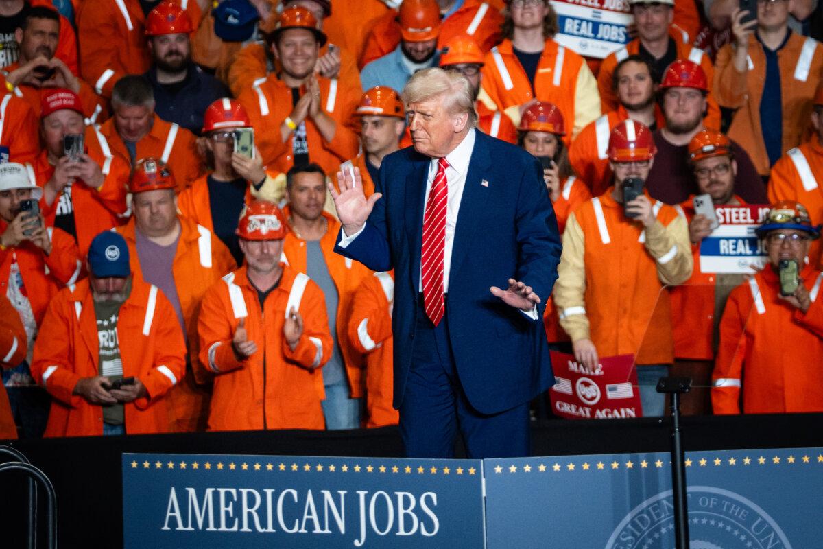 President Donald Trump leaves after delivering a speech at the U.S. Steel Corporation–Irvin Works in West Mifflin, Pa., on May 30, 2025. (Madalina Vasiliu/The Epoch Times)