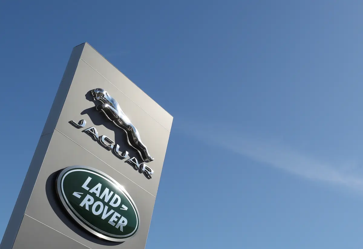 Land Rover Issues Recall for 25,000 SUVs Across Canada