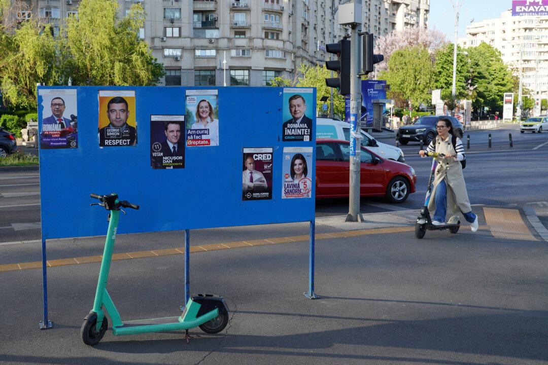 Romanians Gear Up for Presidential Run-Off