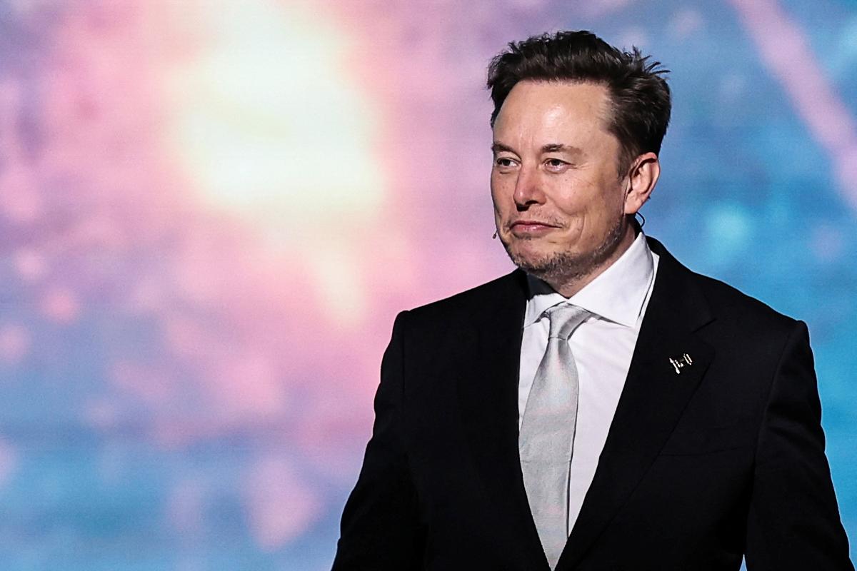 After X Outage, Musk Says He Is Going Back to Working on His Companies