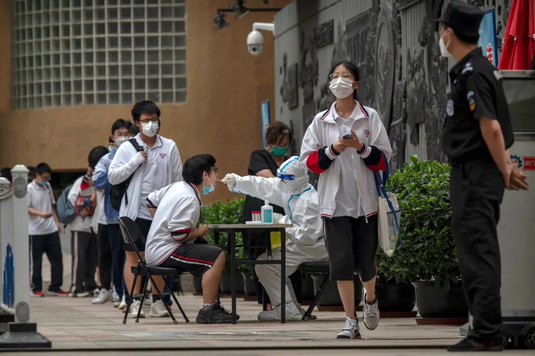 China’s COVID-19 Positivity Rate Exceeds 20 Percent; Hospitals Overcrowded With Patients: Doctors