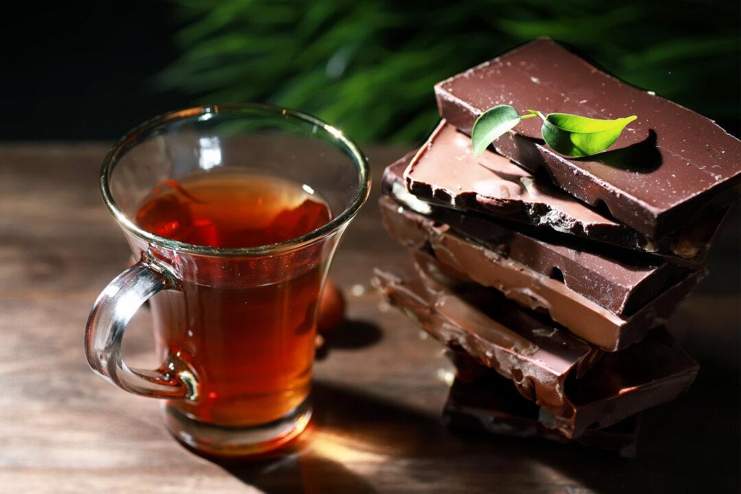 Dark Chocolate and Tea Could Lower Your Blood Pressure: Major Study