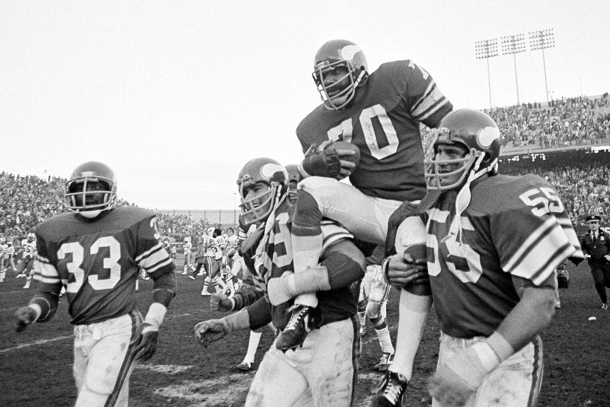 Legendary NFL Defensive Lineman, Jim Marshall, Dies at 87