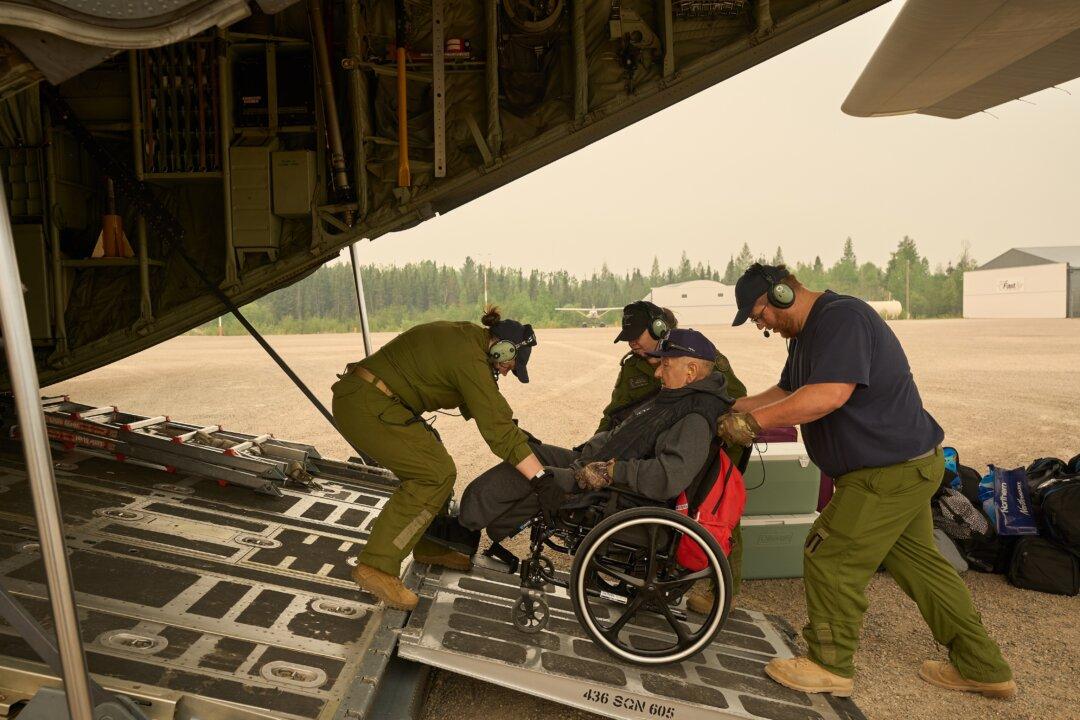 ‘My Instinct Just Told Me to Pack Up’: Evacuees Displaced by Wildfire in Prairie Provinces