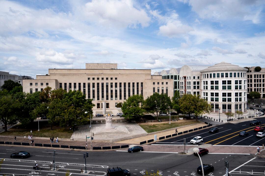 Federal Judge Dismisses DNC Lawsuit Against Trump Administration