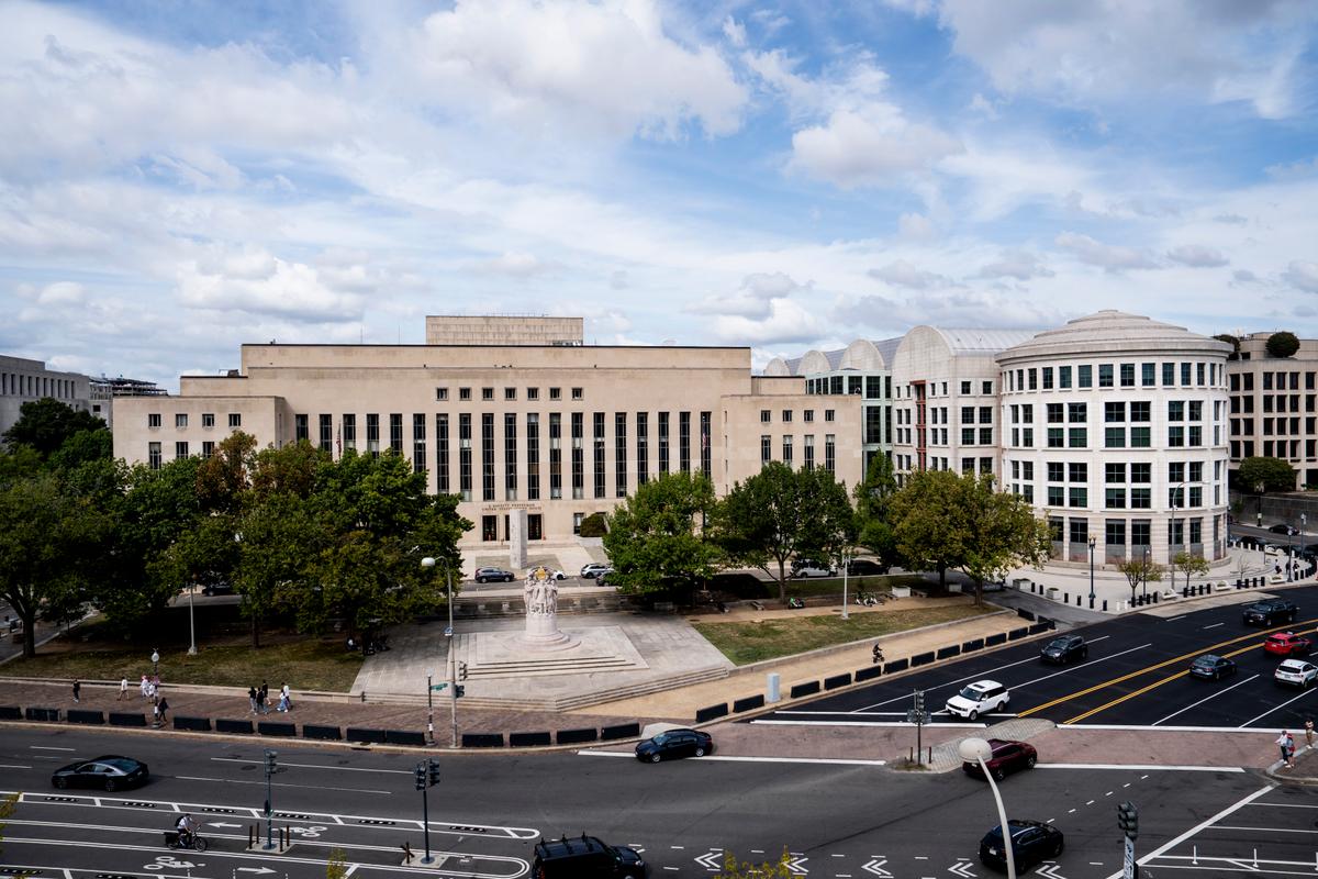 Federal Judge Dismisses DNC Lawsuit Against Trump Administration