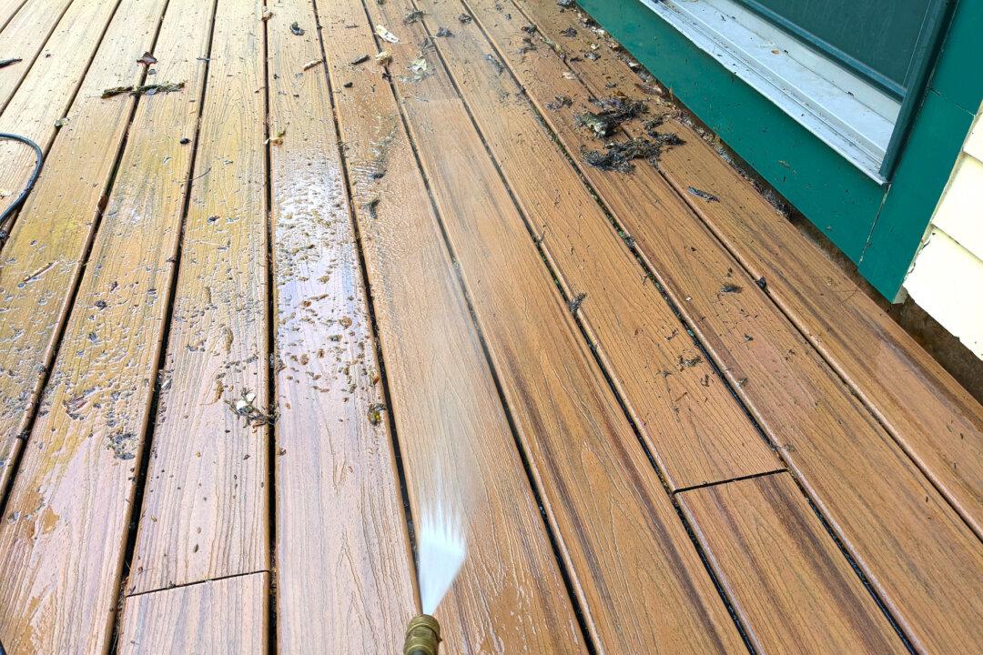 Ask the Builder: Maintenance-Free Decks? Yeah, Right!