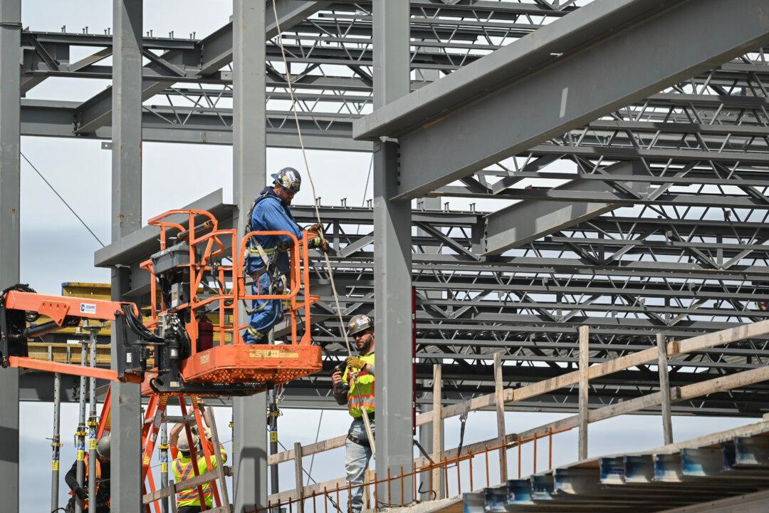 Canada’s Unemployment Hits 7%, Highest Point in Almost a Decade Excluding Pandemic Period