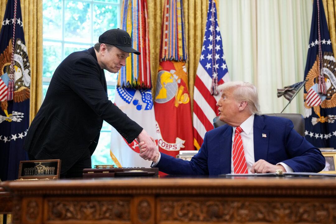 Trump Says He Wants Musk’s Companies to ‘Thrive Like Never Before’