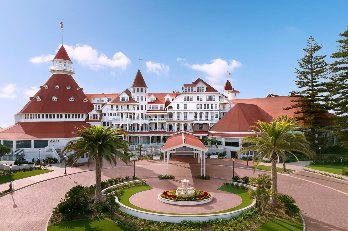 Hotel del Coronado: Grand Seaside Victorian
