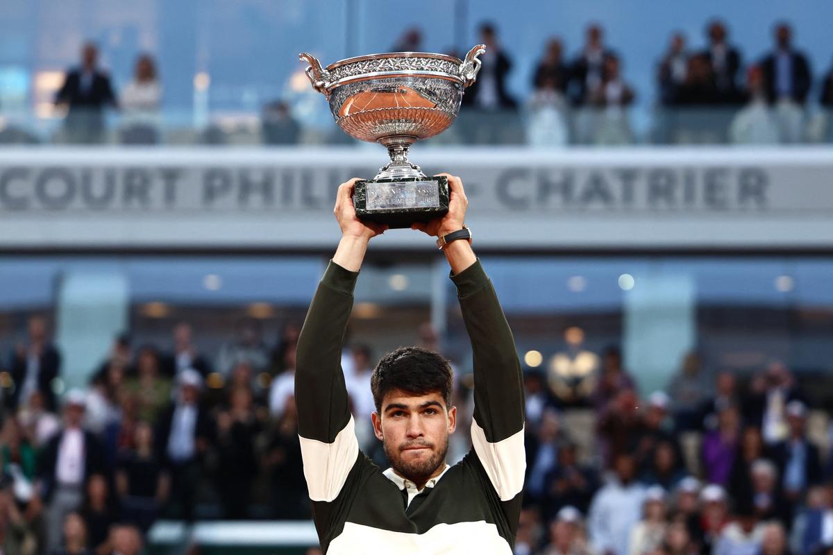 Alcaraz Produces Another Major Comeback to Win French Open Final in 5-Set Thriller Against Sinner