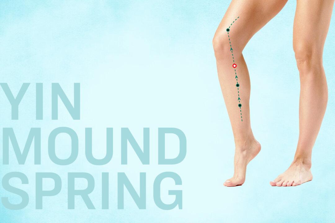 Caring for an Aging Person? This Acupoint Will Serve You Both