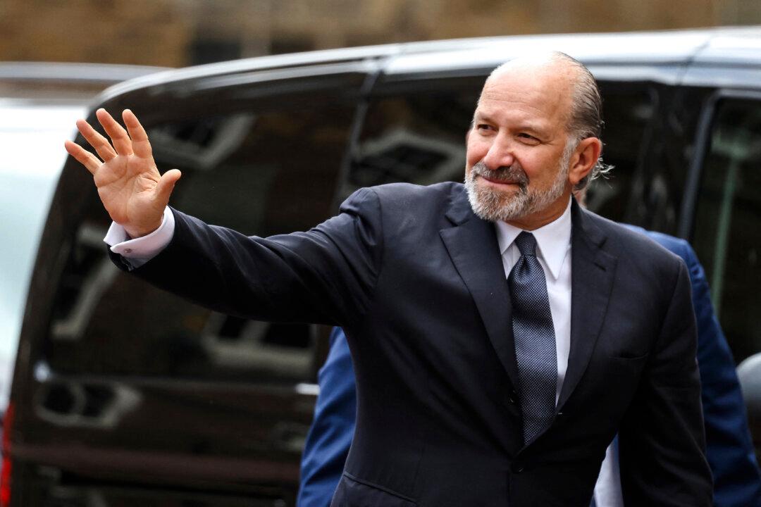 US–China Hold Second Day of Trade Talks in London