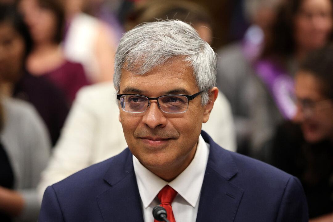 Not Clear Whether Vaccines Cause Autism, NIH Director Says