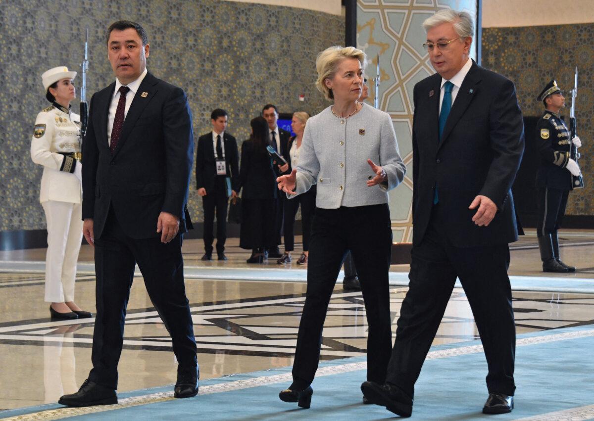 Kyrgyz President Sadyr Japarov (L), European Commission President Ursula von der Leyen (C), and Kazakh President Kassym-Jomart Tokayev (R) at the EU-Central Asia summit in Samarkand on April 4, 2025. (Vyacheslav Oseledko/AFP via Getty Images)