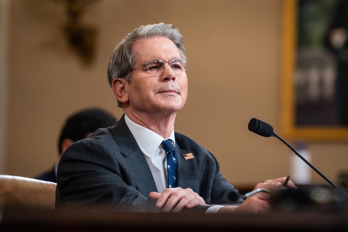 Bessent Says Budget Deficit Will Near 7 Percent of GDP This Year, Blames ‘Blowout’ Spending Under Biden