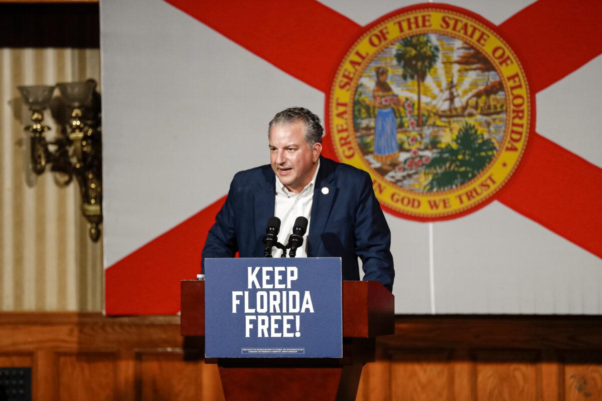 Florida Chief Financial Officer Jimmy Patronis speaks during a rally at the Cheyenne Saloon in Orlando on Nov. 7, 2022. (Octavio Jones/Getty Images)