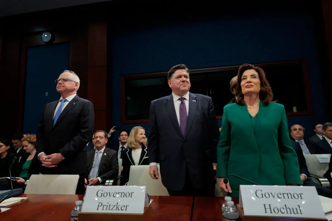 Republicans and Democrats Clash Over Sanctuary Policies in Blue States