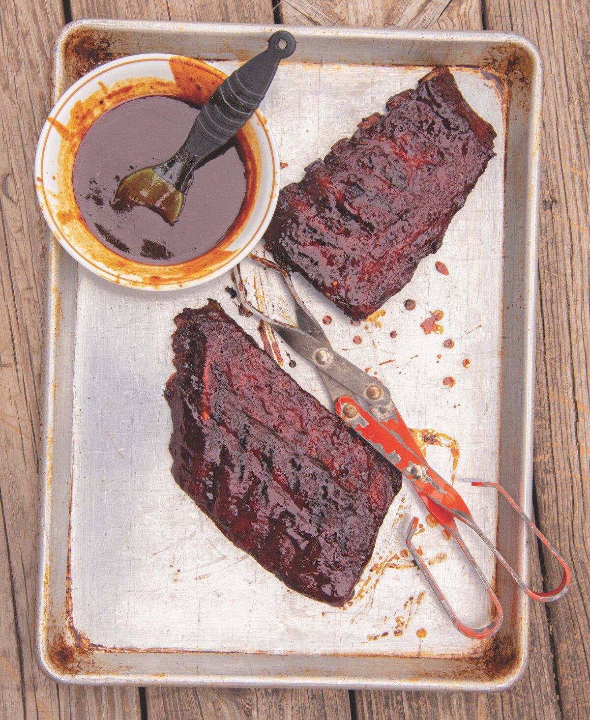 Ribs with Kansas City Red barbecue sauce. (AmazingRibs.com)