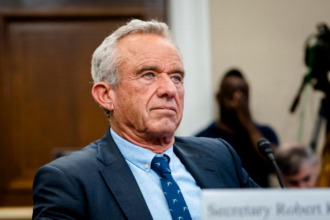 RFK Jr. Fires Top Aides, Appoints New Acting Chief of Staff