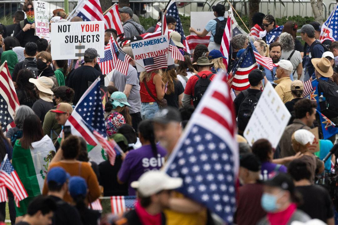 Thousands Attend Anti-Trump Protests as Curfew Remains in Los Angeles