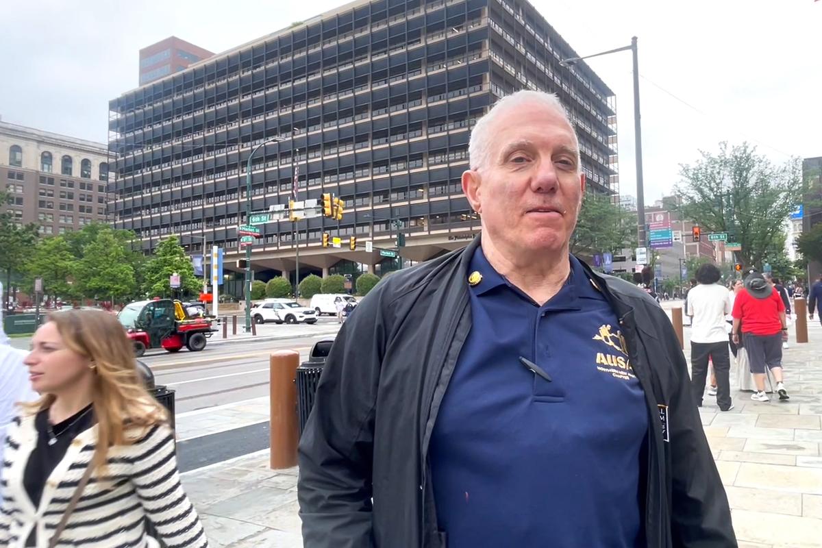 Veteran David Josselyn attends the celebration at Independence Mall on June 14, 2025. (Frank Liang/The Epoch Times)