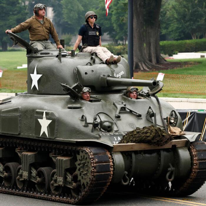 Secret Service Agent’s Parade Appearance Sparks Debate, Official Response